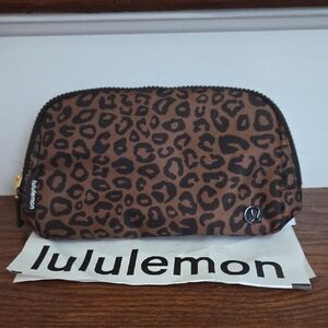 LuLuLemon Everwhere Belt Bag in Leopard NWT